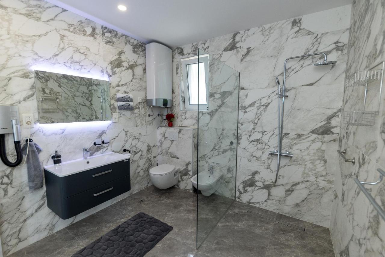 Natura Apartman *